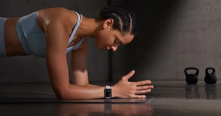 xiaomi-smart-band-9-pro-srebrny-material-koperty-aluminium
