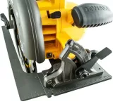 dewalt-flexvolt-pilarka-tarczowa-54v-dcs578nt-praca-z-szyna-prowadzaca-nie
