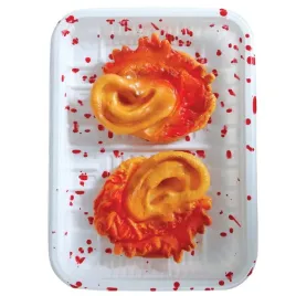 tacka-z-uszami-uszy-sztuczne-zakrwawione-dekoracja-na-halloween-18x13cm