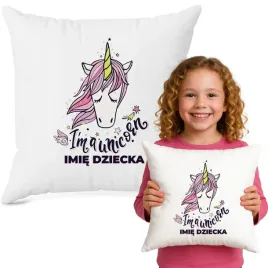 poduszka-biala-40x40-cm-i-m-a-unicorn-imie-prezent-do-przedszkola-zlobka