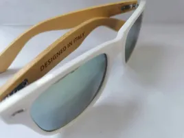 okulary-przeciwsloneczne-400uv-w-bambusowym-etui-biale