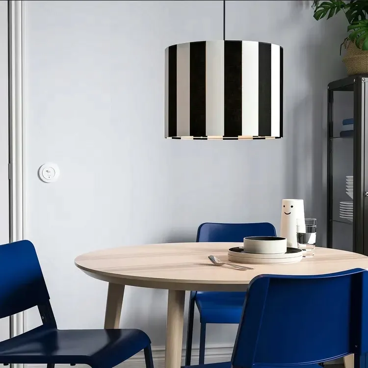ikea-ringsta-klosz-czarny-bialy-42-cm