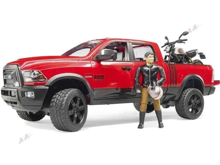 Auto Dodge RAM 2500 Power Wagon z Motocyklem Ducati 02502