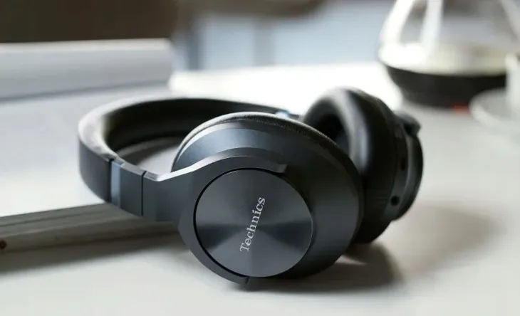 sluchawki-nauszne-technics-eah-a800-anc-czarny-marka-technics