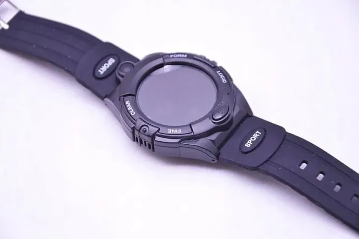 smartwatch-bemi-sport-gps-czarny-material-koperty-tworzywo-sztuczne