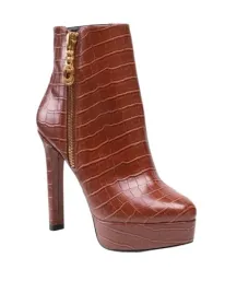 guess-kobiece-brazowe-botki-z-lancuchem-miejskie-39-gpk