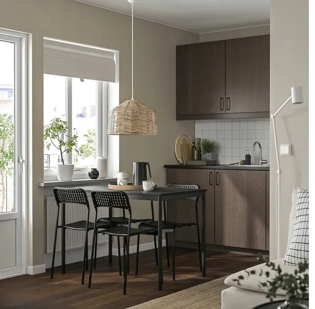 ikea-sandsberg-krzeslo-czarny-kolor-obicia-czarny