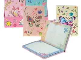 notes-z-motylem-z-kolorowymi-kartkami-z-planerem