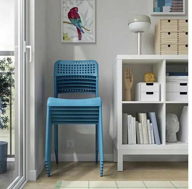 ikea-sandsberg-krzeslo-niebieski-kolor-korpusu-niebieski