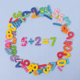 magnesy-na-lodowke-liczby-cyfry-kolorowe-symbole-matematyczne-68-szt