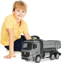 cada-zdalnie-sterowana-ciezarowka-mercedes-1-20-rc