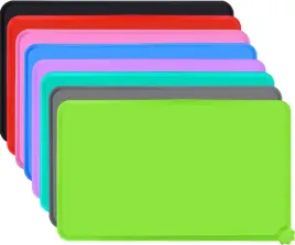 silikonowa-mata-do-karmienia-zwierzat-47-x-30cm-zielona-wodoodporna-mata