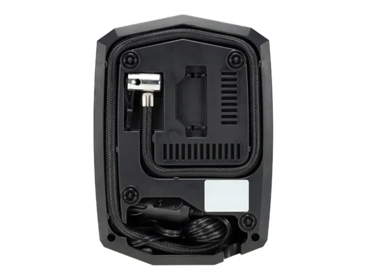 kompresor-powietrza-dc-12v-150-psi-z-cyfrowym-cisnieniomierzem-4-adaptery-marka-dbautomotive