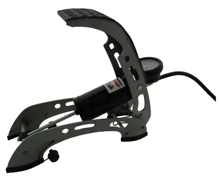 pompka-nozna-z-manometrem-samochodowa-rowerowa