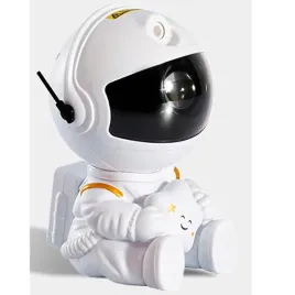 lampka-nocna-led-projektor-rzutnik-gwiazd-nieba-astronauta-dla-dzieci-pilot