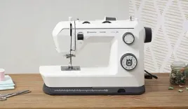 maszyna-do-szycia-domowa-mechaniczna-mocna-husqvarna-onyx-25-32-sciegi