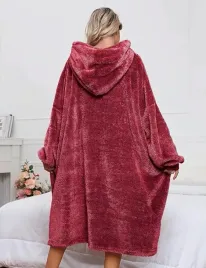 kocobluza-koc-kocyk-bluza-oversize-z-kapturem-bordowa-miekka-na-zimne-dni