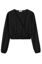 mango-czarna-bawelniana-bluzka-z-dlugim-rekawem-i-dekoltem-v-165-kyh