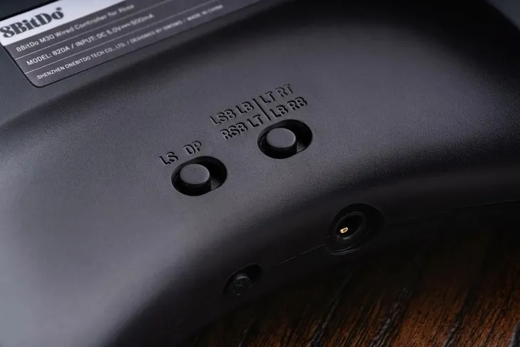 kontroler-8bitdo-m30-czarny-komunikacja-bezprzewodowa-brak