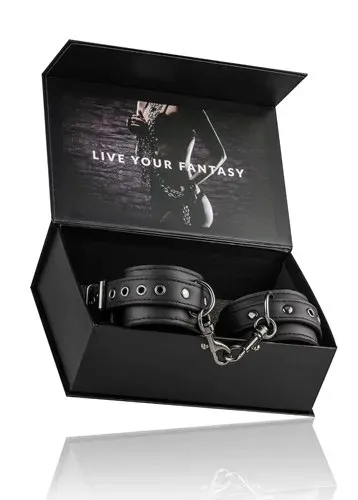 kajdanki-black-leather-handcuffs-marka-easy-toys