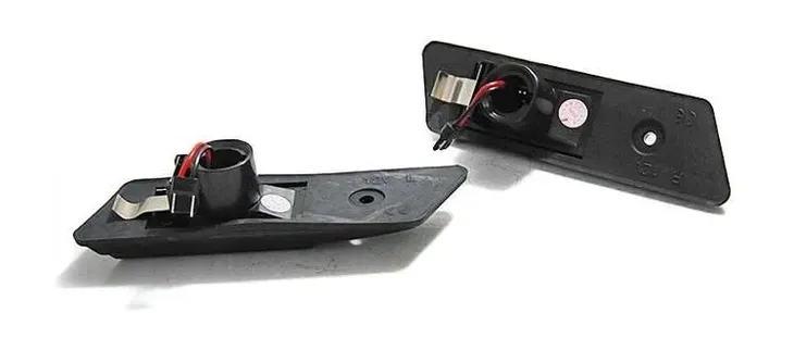 kierunkowskazy-dynamiczne-led-do-bmw-e36-e34-e32-numer-katalogowy-oryginalu-8357047-8357048-9404387-83570471-83570481-63131378009-63132492179-63132492180-63138353223-63138353224-63138357047-63138357048-63318357047-82199404387-82199404388-82199404391-82199404392-82199409391-82199409392