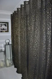 firana-z-szyfonu-galaxy-gold-zlote-kropki-400x250-cm-czarna