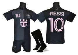 messi-stroj-sportowy-pilkarski-koszulka-spodenki-getry-czarny-roz-116