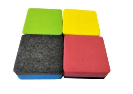 gabka-magnetyczna-do-tablic-suchoscieralnych-5-x-5-cm-kwadratowa-4-szt