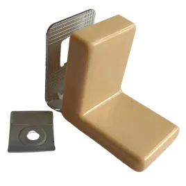 katownik-meblowy-zawieszka-l-wspornik-metalowy-oslonka-bez-klon-jasny