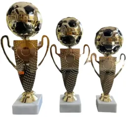 puchary-pilka-nozna-komplet-pucharow-do-pilki-noznej-metal-32-28-25-cm-opis
