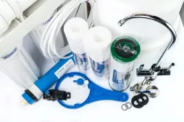 filtr-system-odwroconej-osmozy-ro7-z-mineralizatorem-i-nowoczesnym-kranem