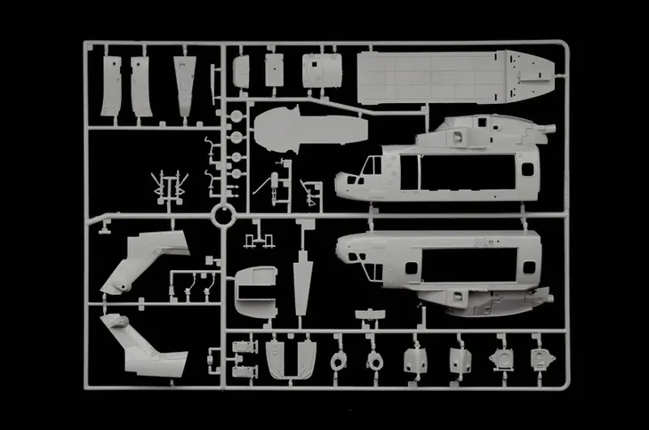 1-72-model-smiglowca-aw101-merlin-hm-1-stan-zlozenia-do-zlozenia