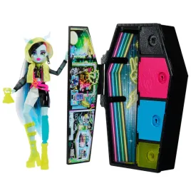 monster-high-straszysekrety-szafa-z-dodatkami-lalka-frankie-stein-hnf79