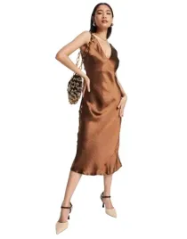 damska-sukienka-brazowa-satynowa-casual-36-1xai