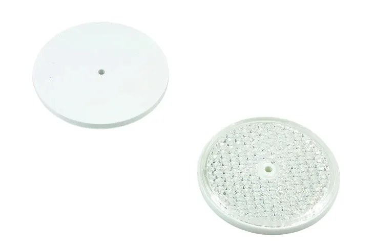 odblask-okragly-bialy-z-otworem-75mm