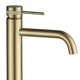 bateria-umywalkowa-wysoka-zlota-szczotkowana-stojaca-lungo-grip-rea