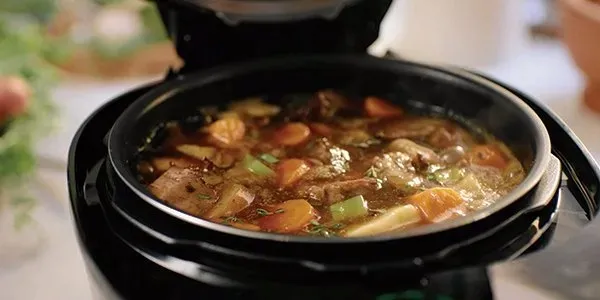 hd2151-40-multicooker-philips-bezpieczenstwo-nozki-antyposlizgowe