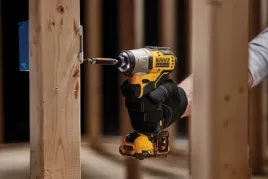 zestaw-elektronarzedzi-combo-wkretarka-zakretarka-18v-xr-2x5ah-dewalt
