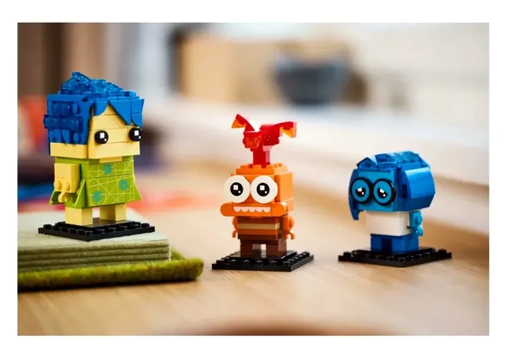lego-40749-radosc-smutek-i-strach-marka-lego