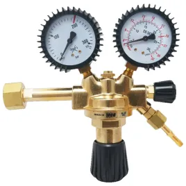 reduktor-butlowy-z-zaworem-odcinajacym-mig-tig-mag-argon-co2-magnum-200bar