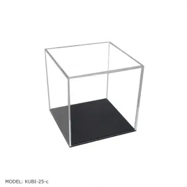 kubik-gablotka-pokrywa-z-plexi-na-model-25x25x25-oslona-na-kolekcje-gablota