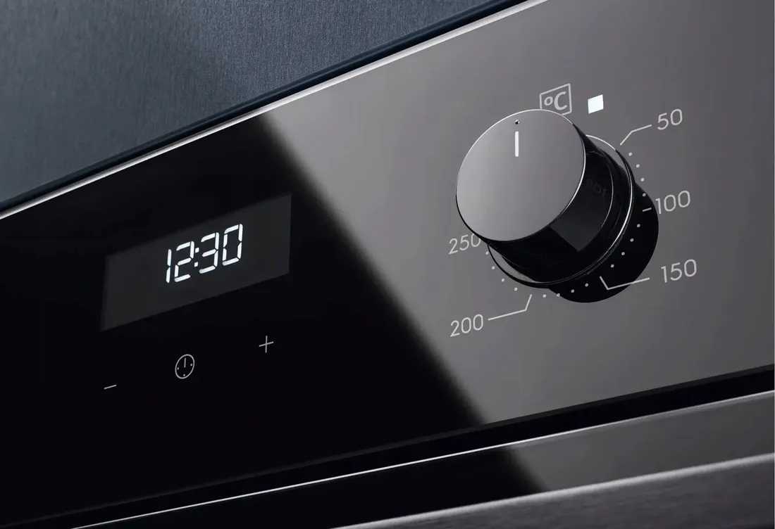 piekarnik-electrolux-eof5c50bz