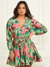 guess-krotka-sukienka-z-dekoltem-serek-z-nadrukiem-46-2ca