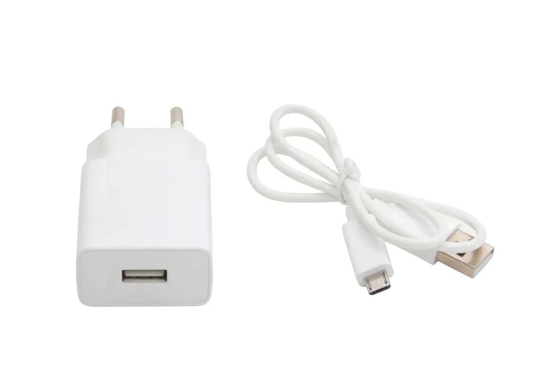 adapter-sieciowy-usb-biala-kabel-50cm-2860