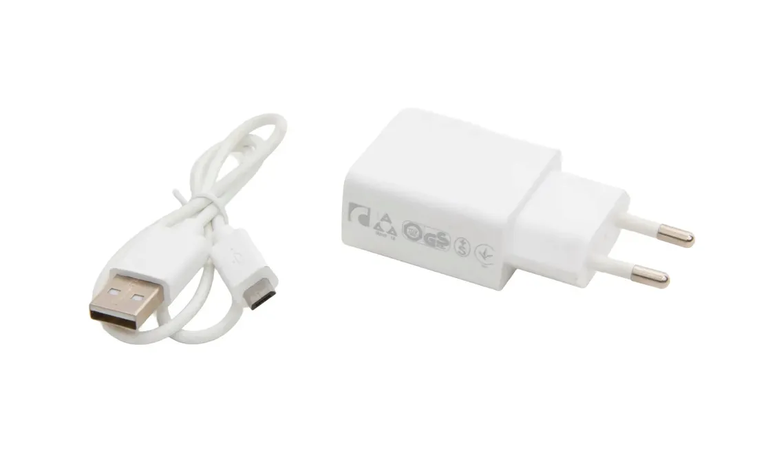 adapter-sieciowy-usb-biala-kabel-50cm-2860-stan-nowy