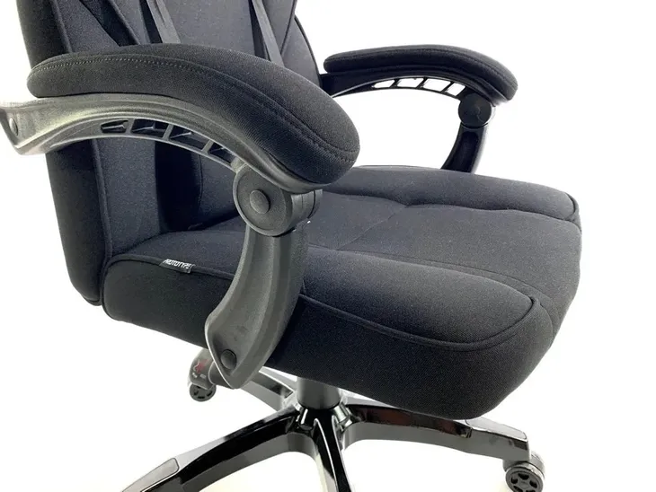 fotel-obrotowy-do-biurka-titan-black-fabric-basic-prototype-funkcje-dodatkowe-podnozek-poduszka-na-zaglowek-rozkladanie