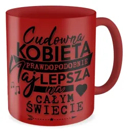 kubek-czerwony-cudowna-kobieta-prezent-dziewczyny