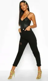 boohoo-jeansy-damskie-czarne-klasyczne-34-yhm