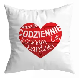poduszka-prezent-walentynki-kocham-cie-bardziej