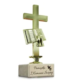 statuetka-i-komunia-swieta-pamiatka-duzo-wzorow